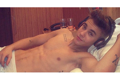 奇行が目立つジャスティン・ビーバー、今度はコンサート中に酸素不足で倒れる 画像