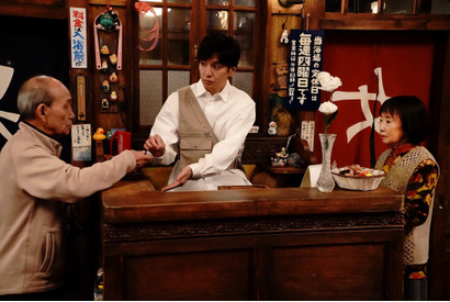 生田斗真、個性あふれるキャラに翻弄される？『湯道』場面写真 画像