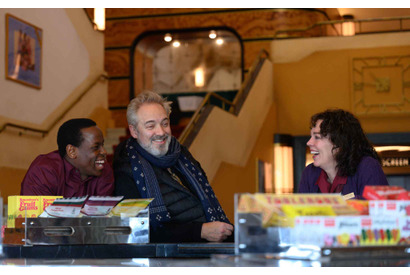 サム・メンデス監督、映画館は「私の“家”」『エンパイア・オブ・ライト』特別映像 画像