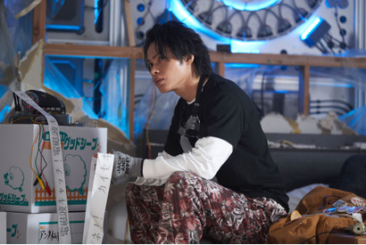 上田竜也＆奥平大兼扮する、心強い2人の“天才”に注目『映画 ネメシス』新場面写真 画像