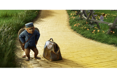 洋画復調の兆し!?大ヒットスタート『オズ はじまりの戦い』から新たな本編映像が到着 画像