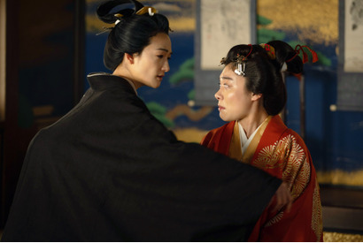 吉宗と家重の“抱擁ラスト”に号泣視聴者続出、三浦透子の演技にも賞賛の声…「大奥」第9話 画像