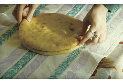 ジョージア大使直伝！ハチャプリのレシピ公開『ジョージア、白い橋のカフェで逢いましょう』 画像