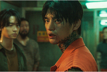 ソ・イングク、カリスマ放ちチャン・ドンユンにウィンク！『オオカミ狩り』本編映像 画像