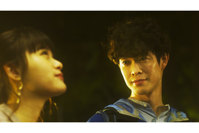 恋の始まりにドキドキ…宮沢氷魚×小西桜子共演『はざまに生きる、春』本編映像 画像