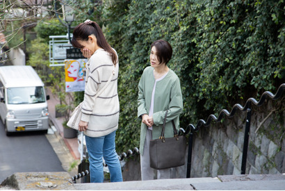 『波紋』筒井真理子＆津田絵理奈、「どうします？今の話」一触即発の本編映像解禁 画像