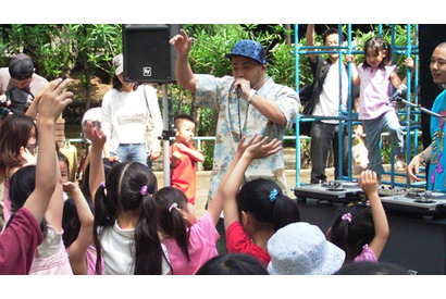 HIP HOP界のカリスマ・ラッパーが子供たちと「イェー!!」　ちびっ子DJも！ 画像