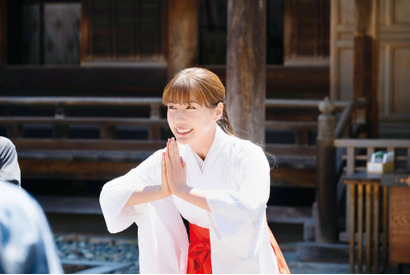 仲里依紗の巫女さん姿も！「離婚しようよ」バラエティに富んだ場面写真 画像