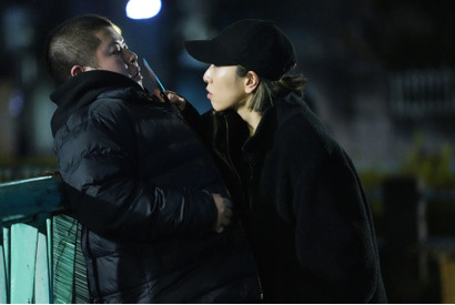 叫び、狂気、苦悩…安藤サクラの強烈な熱量をはらんだ『BAD LANDS』場面写真 画像