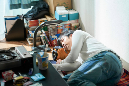 仲野太賀＆高良健吾＆趣里ら素顔をのぞかせる『愛にイナズマ』メイキング映像 画像