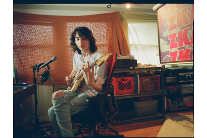 フィン・ウォルフハードがギター片手に弾き語り『僕らの世界が交わるまで』本編映像 画像