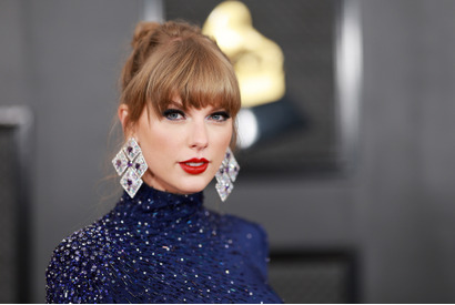 テイラー・スウィフト、タイム誌の「今年の人」に選出 愛猫と表紙を飾る 画像