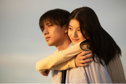 永瀬廉×出口夏希『余命一年の僕が、余命半年の君と出会った話。』Netflixにて2024年配信 画像
