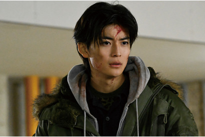 『劇場版 きみセカ』高橋文哉＆堀田真由“幼なじみ役”オフショット公開 画像