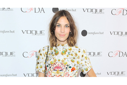 アレクサ・チャン、「1960年代以降は“落ち目”」とファッション業界を痛烈批判!? 画像