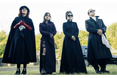 『ビートルジュース』続編より初映像解禁 新キャストのジェナ・オルテガ演じるアストリッドの姿も 画像