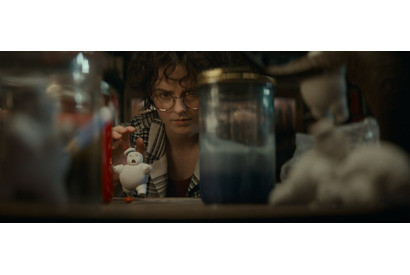 大量ミニマシュマロマンが大暴れ!?『ゴーストバスターズ／フローズン・サマー』本編映像 画像