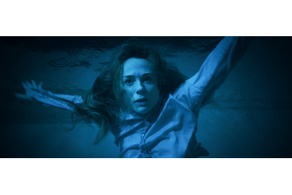 幼少期は水泳選手として活躍！ケリー・コンドンが美しいクロールを披露『ナイトスイム』本編映像 画像