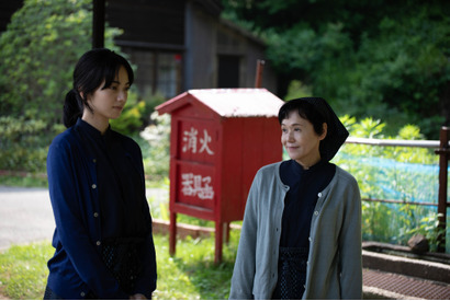 小松菜奈＆松田龍平らの表情と佐渡島の大自然捉える『わたくしどもは。』場面写真 画像