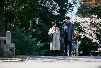 杉咲花×萩原利久、2度目の“バディ”役『朽ちないサクラ』真相解明に乗り出す場面写真 画像