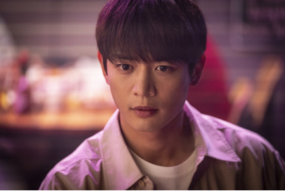 チェ・ジウ＆イ・ユミ＆ミンホらの不穏な表情とらえる『ニューノーマル』場面写真 画像