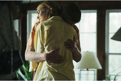 エマ・ストーン主演『憐れみの３章』本年度新記録の北米大ヒットスタート　拡大公開も決定 画像