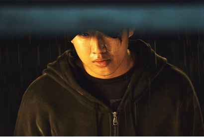 「雇ってください」…傷を負った少年が裏社会の男に直談判『このろくでもない世界で』本編シーン 画像