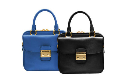 「ミュウミュウ」が期間限定イベントを開催　限定アイテムにフォトシューティング体験も 画像