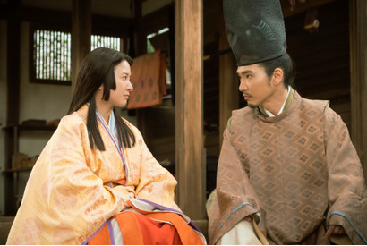 「あまりの感動に涙が」「新章突入って感じ」“源氏物語誕生”に感動の声続々…「光る君へ」31話 画像