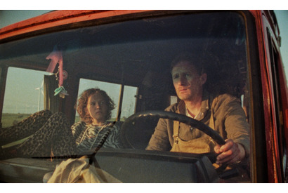 思春期の少女と父の旅路描くロシア映画『グレース』予告編 画像