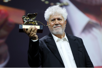 ヴェネチア国際映画祭、金獅子賞はペドロ・アルモドバル監督の『The Room Next Door』 画像