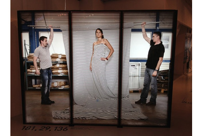 仏子ども服「プチバトー」120周年写真展開催　工場従業員たちが「遊び心」を表現 画像