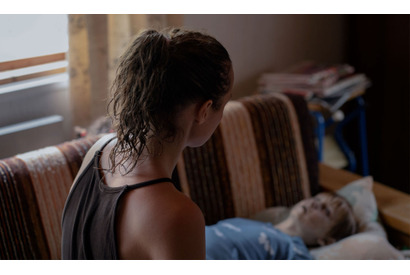 失ったはずの息子との対面…母親の複雑な心情捉える『アンデッド／愛しき者の不在』本編映像 画像