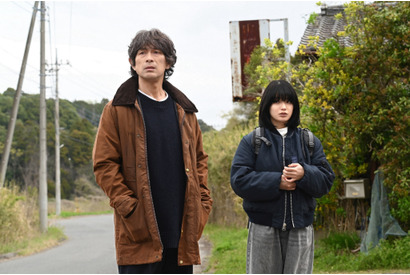 江口洋介×蒔田彩珠がバディ、社会派ミステリー「誰かがこの町で」12月8日スタート 画像