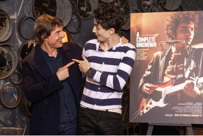 トム・クルーズ、ティモシー・シャラメらを激励『名もなき者』ロンドンプレミアに降臨 画像