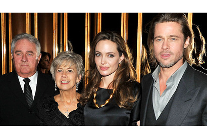 アンジェリーナ・ジョリー、手術をきっかけにブラッド・ピットの両親と同居を計画中 画像