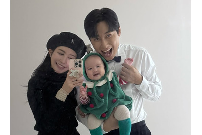 “推し”だった韓国スターと結婚した日本人女性、幸せな家族のひと時を公開。“理想的”【PHOTO】 画像