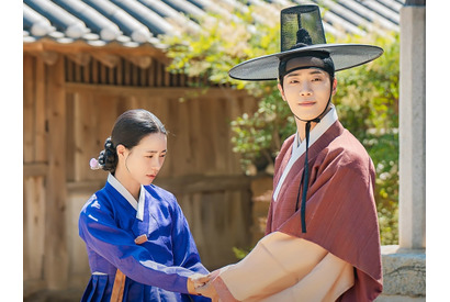 最高のチームワーク誇る時代劇『オク氏夫人伝』のオフショット公開！“みんな仲良しすぎる” 画像