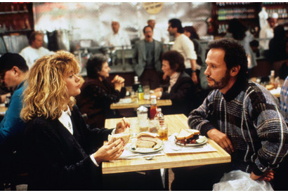 35年ぶりに伝説のシーンを再現！『恋人たちの予感』のメグ・ライアン＆ビリー・クリスタル、CMで再共演 画像