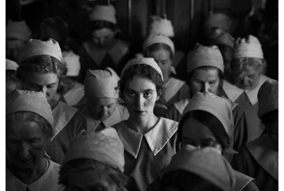 アカデミー賞国際長編映画賞ノミネートの北欧ゴシック・ミステリー『ガール・ウィズ・ニードル』5月公開 画像