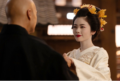 小芝風花「疲れました！」瀬川の“花嫁道中”収録後に笑顔「べらぼう」 画像