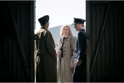 「女性に権利はない」戦場でカメラを決して離さない『リー・ミラー 彼女の瞳が映す世界』初解禁シーン含む新予告 画像