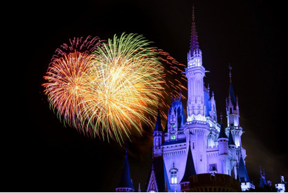 【ディズニー】パレード・花火にキャッスルプロジェクション！東京ディズニーランドで3種のナイトエンターテインメントを満喫 画像