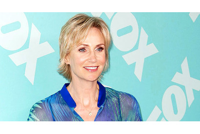 「glee／グリー」のジェーン・リンチ、同性愛結婚した妻と離婚へ 画像
