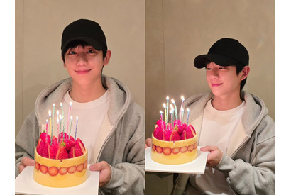 「37歳に見えない…」俳優チョン・ヘインが誕生日ケーキを持って“にっこり”【PHOTO】 画像