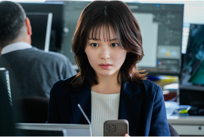 久間田琳加が新境地、“勇敢でかっこいい”記者の表情に注目「死ぬほど愛して」第4話 画像