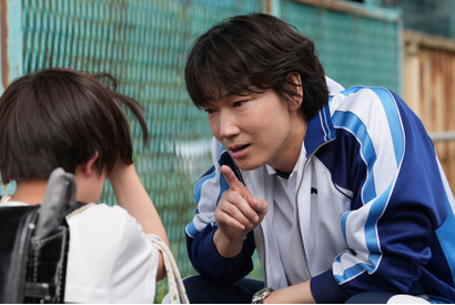 垣間見える極限状況…綾野剛主演『でっちあげ ～殺人教師と呼ばれた男』予告＆場面写真一挙解禁 画像