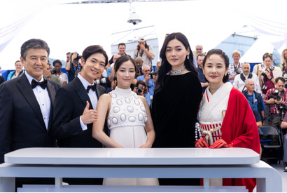 広瀬すず、10年ぶりのカンヌ「今回は思う存分楽しみながら浸りたい」『遠い山なみの光』ワールドプレミア 画像