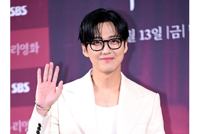 Disney+配信『私たちの映画』主演ナムグン・ミン、撮影初日のエピソードを披露「監督らしくしたら…」 画像