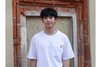 女性ファンの心を鷲掴み！チョン・ヘイン、イタリアで見せた爽やかビジュアルに絶賛の声【PHOTO】 画像